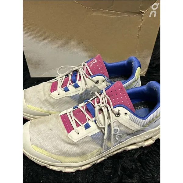 ON CLOUDVISTA multicolored lace up shoes sneakers women’s 9.5 Preowned - Image 3