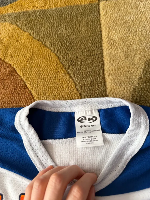 NWOT New York Islanders Hockey NHL Sparky Jersey Shirt Top Kids Youth Size XL - Image 3
