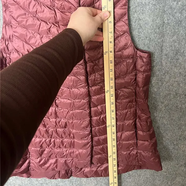 Athleta Woman Small Quilted Sleeveless Puffer‎ Vest Burgundy - Image 4