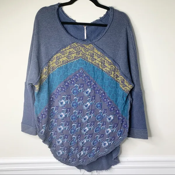 Free People blue oversized raw hem sweatshirt‎ XS - Image 2