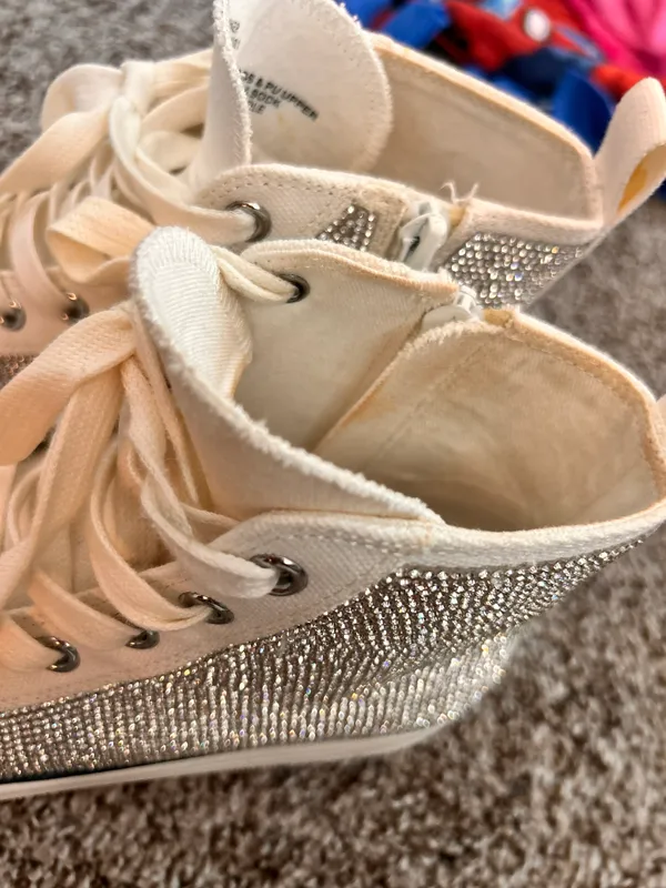 Hightop Sneakers - Image 3