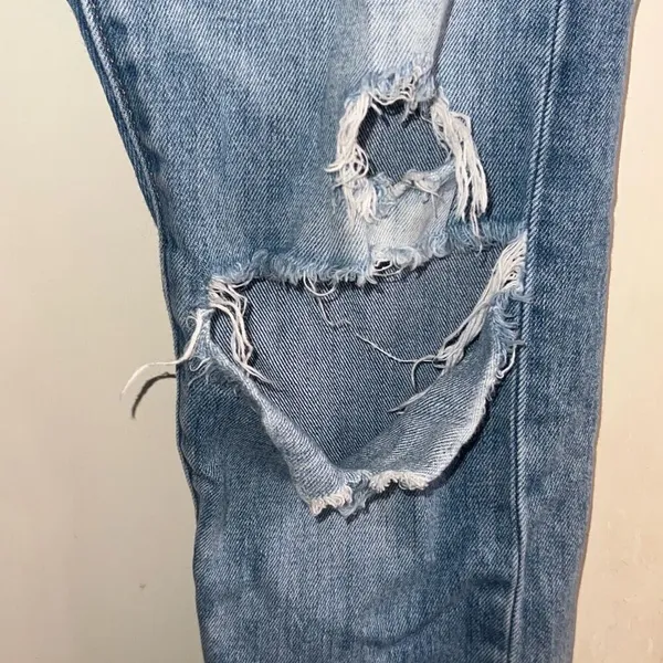 ✨Levi’s Wedgie Skinny Light Wash Button Fly Raw Hem Sz 26 Jeans✨ - Image 9