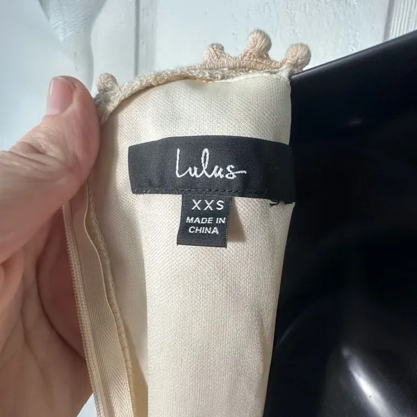 Lulus Beige Long Sleeve Dress Size XXS EUC - Image 8