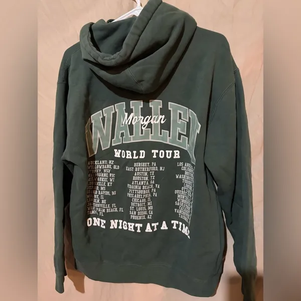 Morgan Wallen tour sweatshirt Green Size M - Image 3