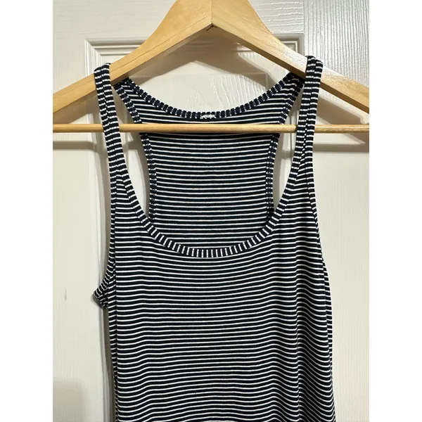 Lululemon Refresh Maxi Dress Hyper Stripe Inkwell‎ size 2 - Image 3