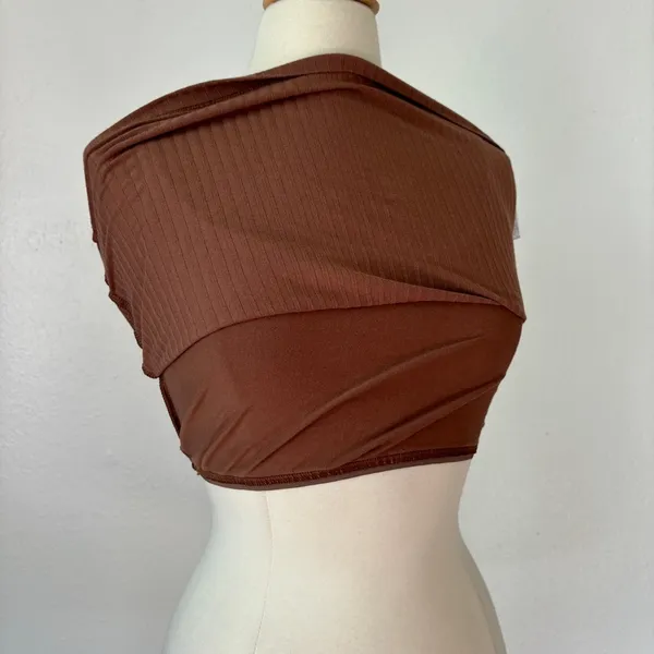Old Navy Solid Brown Textured Sleeveless Crop Top - Image 3