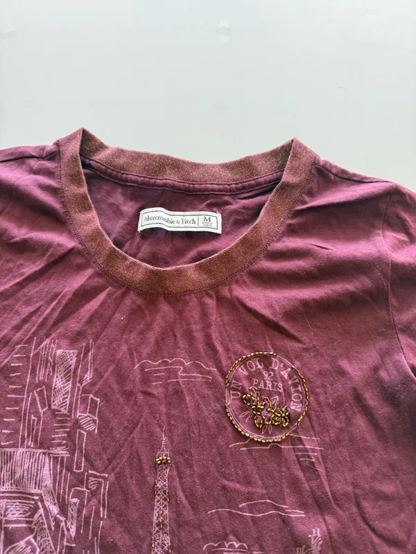 Y2K ABERCROMBIE & FITCH Womens Medium Short Sleeve T-Shirt Eiffel Tower Burgundy - Image 2