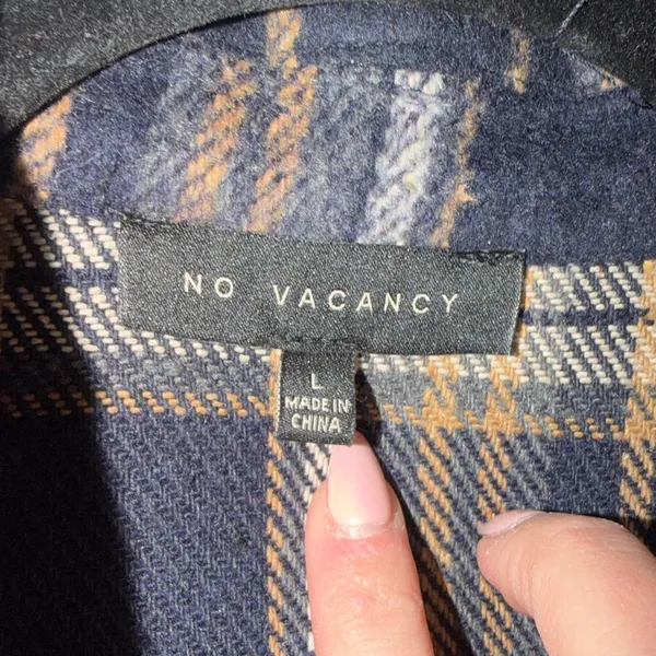 NWOT No Vacancy Brushed Wool Plaid Shacket - Navy and Tan - Image 4