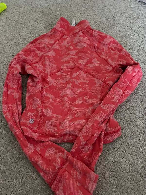 Lululemon Pink Camo Half Zip - Image 3