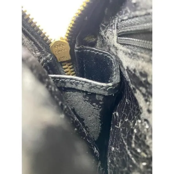 GUCCI Vintage Black Smooth Leather Shoulder Bag - Image 11