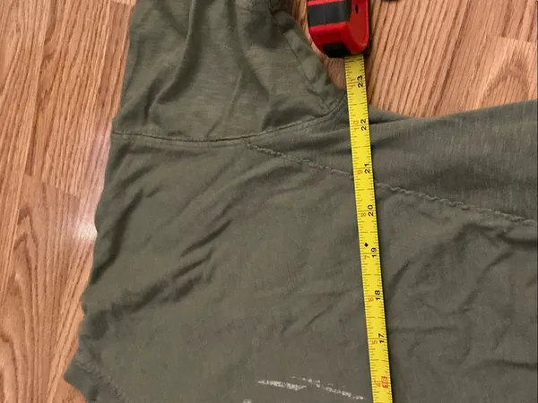Aerie Olive Green Graphic Crewneck Tee Faded Heart “Love” Size Small - Image 4