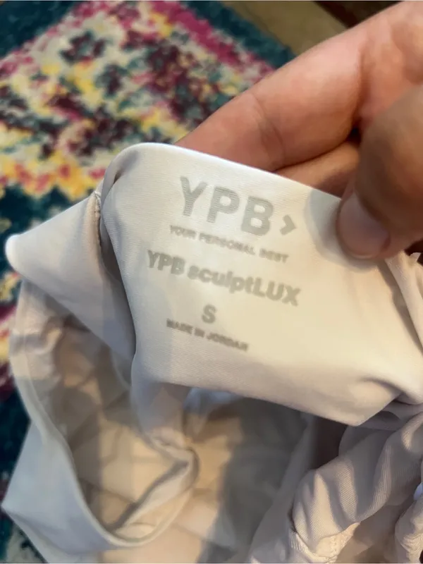 Abercrombie YPB White Square Neck Cropped Tank Top - Image 8