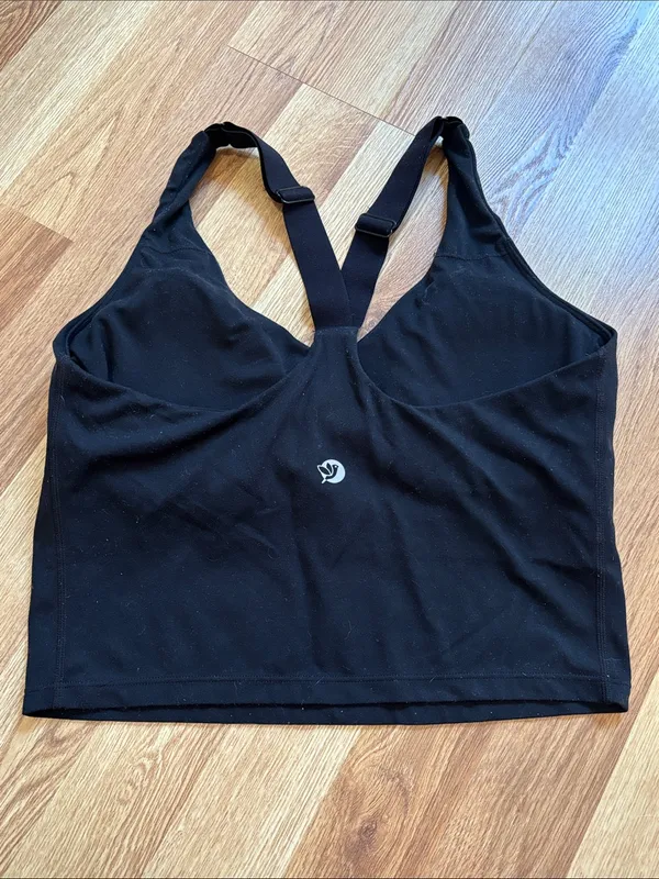 Iuga Black V-Neck Workout Bra Tank with Racerback Straps - Image 3