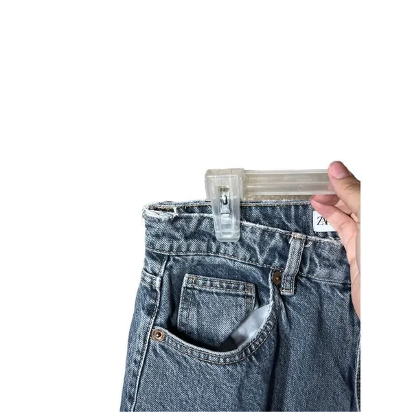 Zara High Rise Straight Jeans‎ Size 6 - Image 5