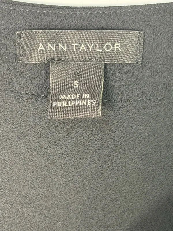 Ann Taylor Black Sleeveless Pleated Split-Neck Blouse Size S - Image 2