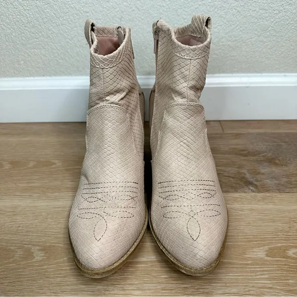 Dirty Laundry Light Pink Western Reptile Embossed Ankle Boots, Size 8.5 - Image 6