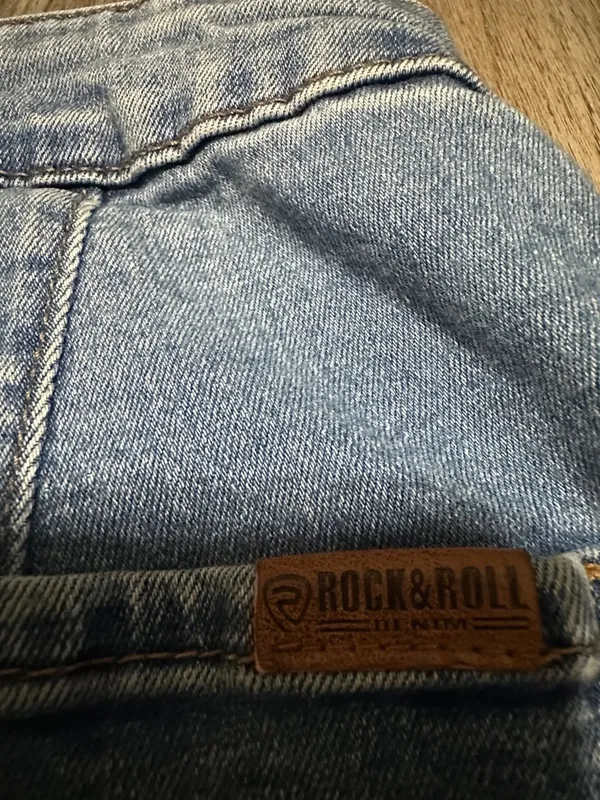 Medium Wash High - Image 9