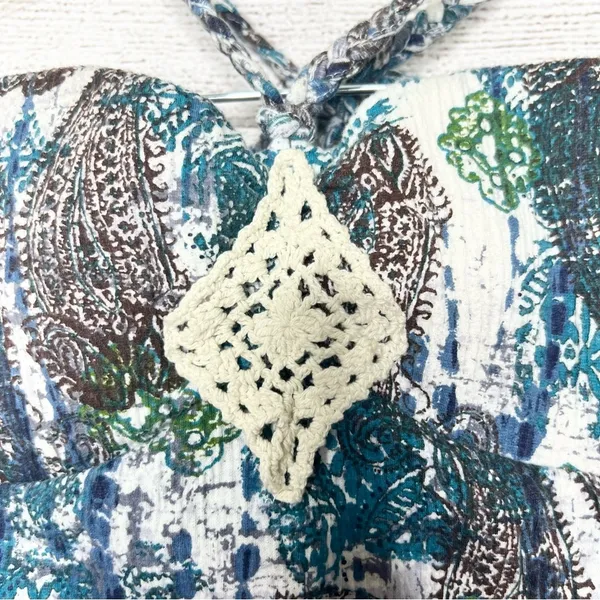 Self Esteem Bohemian Paisley Print Crochet Detail Halter Top Size Medium - Image 3