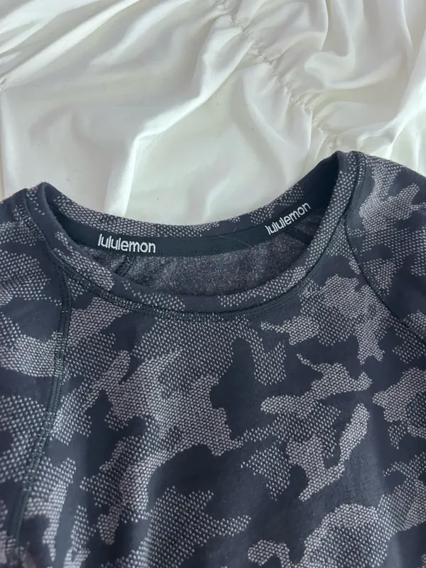 Lululemon Pullover - Image 5