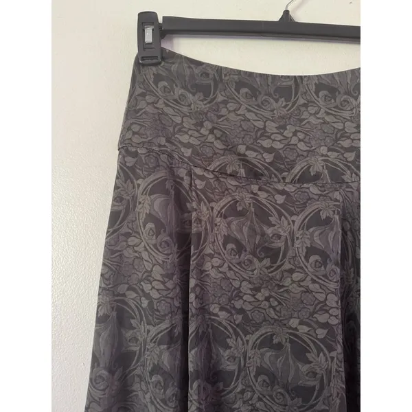 The Limited Gray Floral Silk A Line Knee Length Skirt Women’s Size 2 - Image 3