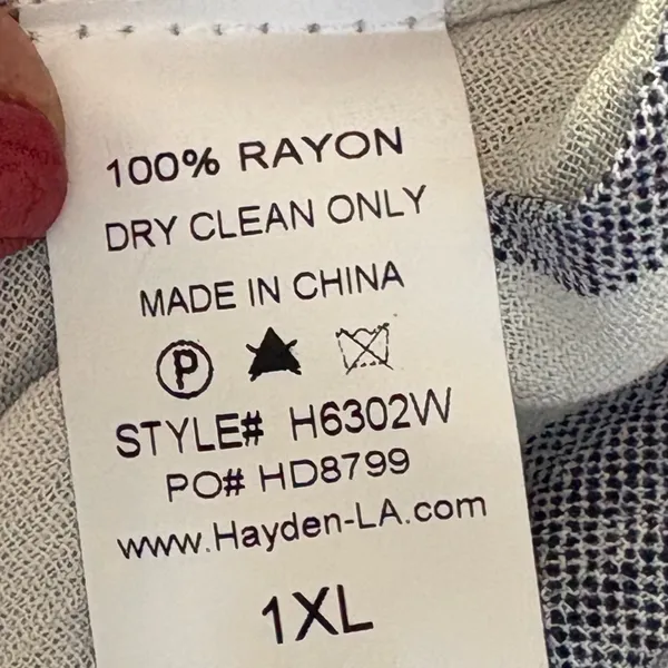 Hayden‎ Los Angeles Striped Lightweight Blue and White Women's Top Size 1XL NWT - Image 3