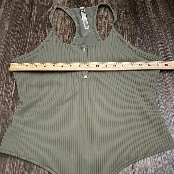 Victoria Secret Sport Bodysuit size Large - Image 3
