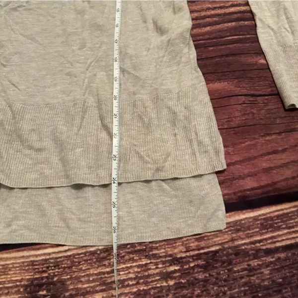 Women’s H&M Basic Grey Sweater Size M - Image 4