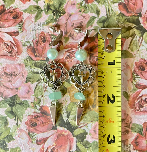 Handmade goth punk grunge fairy style heart cross & aventurine & glass pearls dangle earrings🌙🌹✝️ - Image 3
