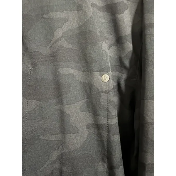 Vuori Outdoor Trainer Shell Hoodie Jacket‎ Black/Gray Camo Women's Size Medium - Image 11
