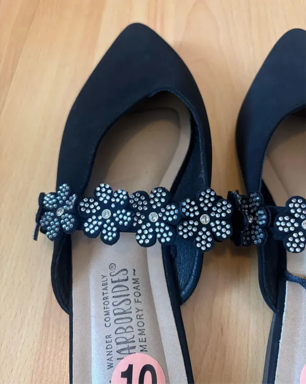 harborsides Women's Black Floral Embellished Flats - Image 2