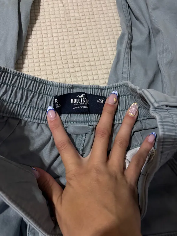 Hollister Blue Cargo Jeans - Image 4