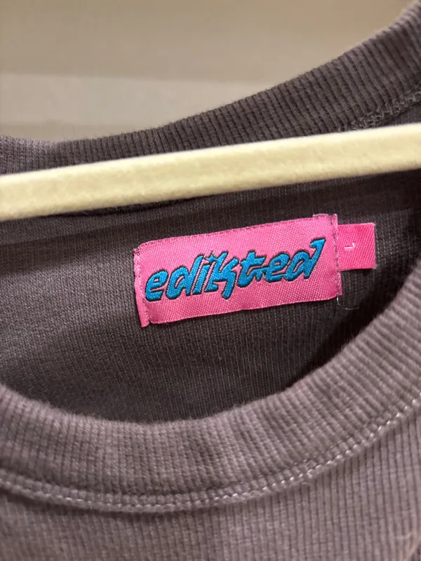 Edikted Crop Tank Top grey - Image 3