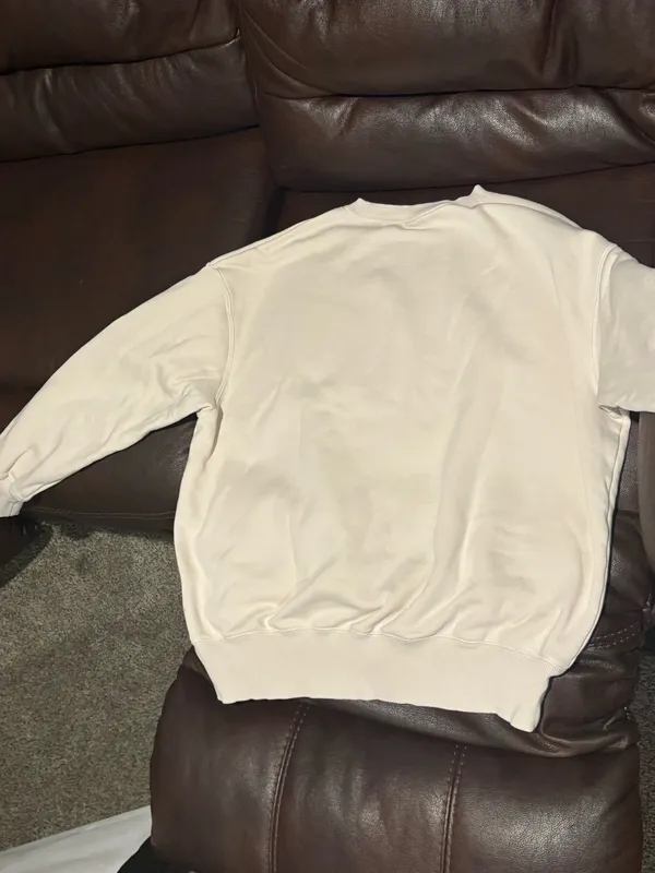 Women’s Nike Crewneck size medium  - Image 5