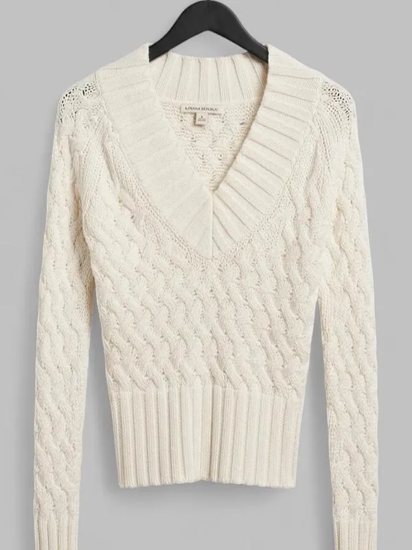 Banana Republic White Cable Knit V-Neck Sweater - Image 2