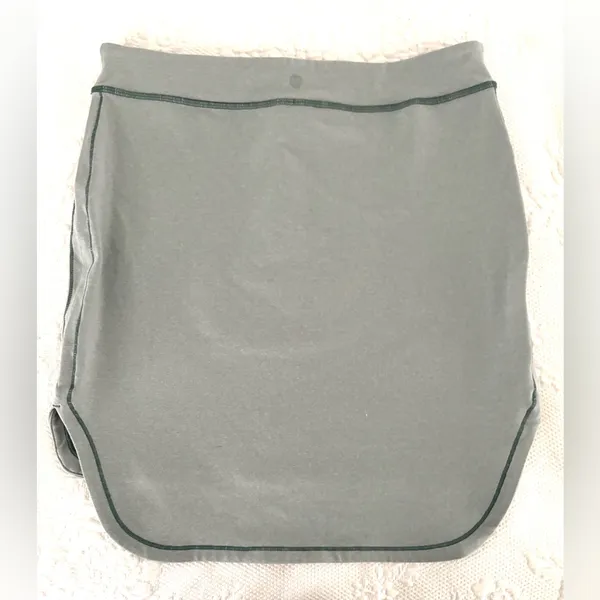 Lululemon city skirt high low size 10 - Image 4