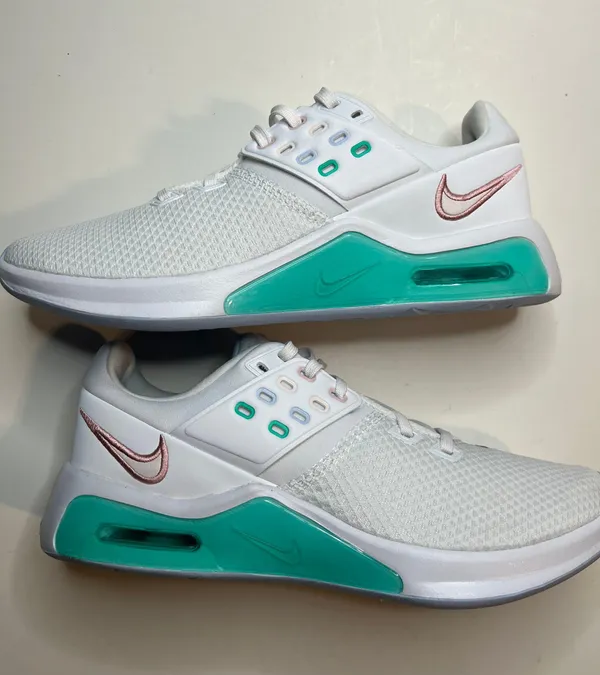 WMNS Air Max Bella TR4 CW3398 105 Size 8 NIB - Image 6