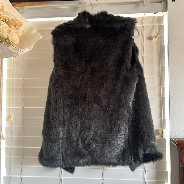 Club Monaco Black Faux Fur Longline Vest Size S winter glam - Image 2