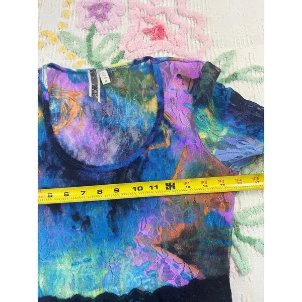 BKE Lace Overlay Tie Dye Short Sleeve Top Women M Blue‎ Purple Orange Black - Image 5