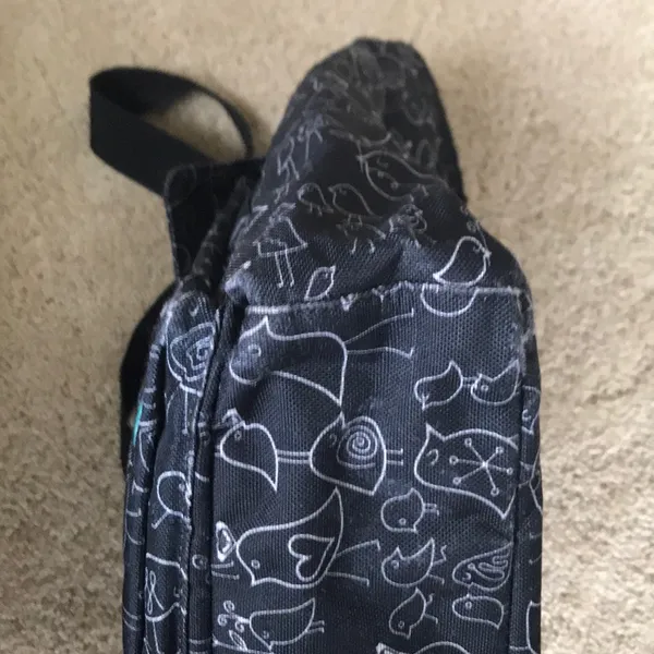Roxy Black Tote Bag with Bird Pattern - Image 9