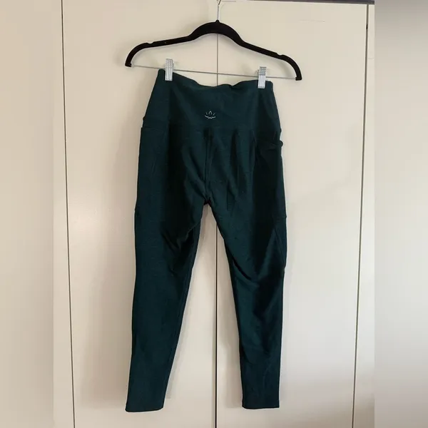 Beyond Yoga High-Waisted Spacedye Out of Pocket Green Leggings Medium - Image 5