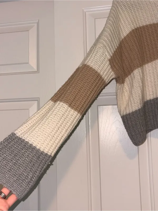 Moon & madison Cropped Striped Knit Sweater in Cream, Tan & Gray Size M - Image 2