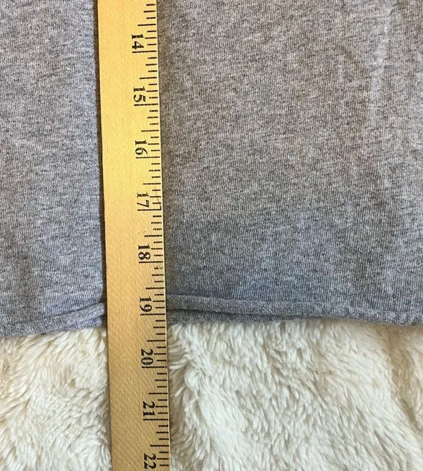 Disney grey short sleeve Mickey shirt in large - Image 6