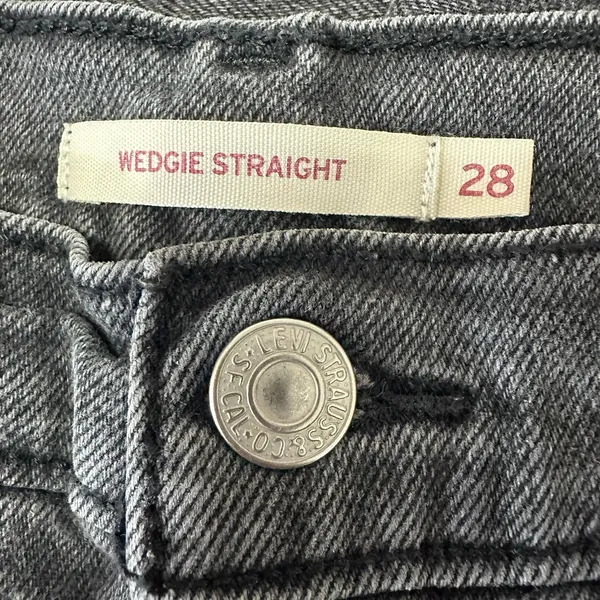Levis Womens Size 28 Wedgie Straight Jeans Distressed Gray Black Wash Button Fly - Image 6
