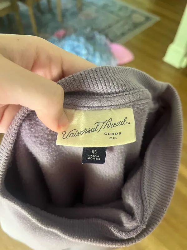 Purple sweater - Image 3