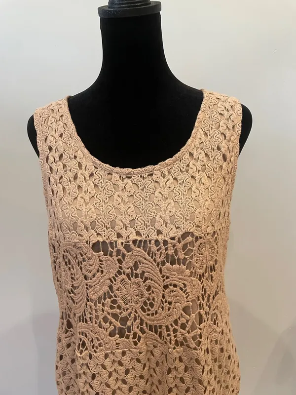 Kori lace Sleeveless Shift Dress in Taupe - Image 2