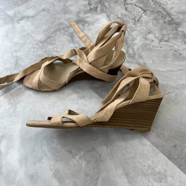 Reaction‎ Kenneth Cole Women's DRIVE AWAY Tan Heels Size 8.5 Ankle Lace - Image 3