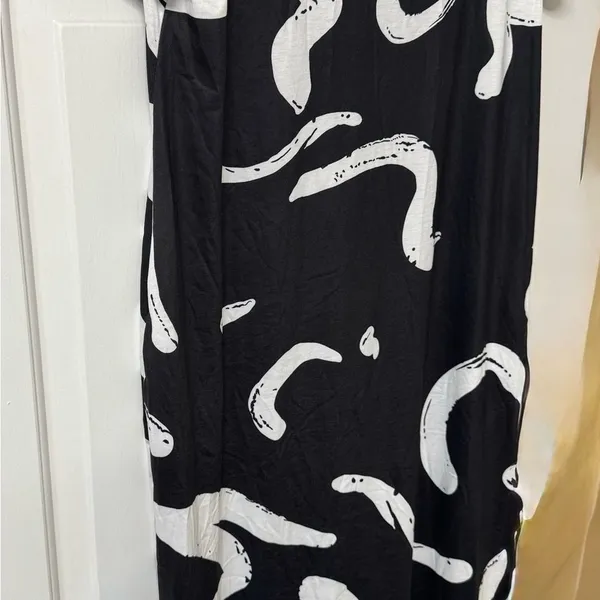 Black & White Abstract Maxi Dress – Size XL – NWT – Summer Outing Ready - Image 5