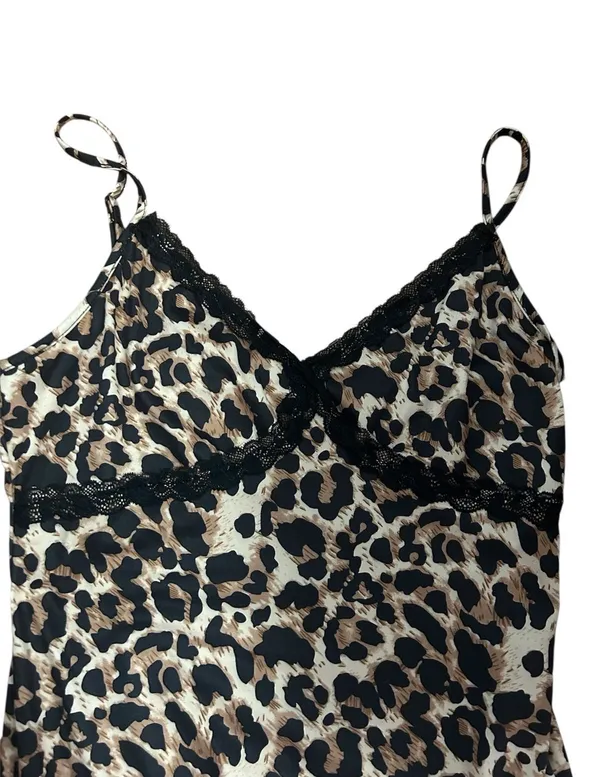 Pretty Little Thing Leopard Print Lace Maxi Dress - Image 2
