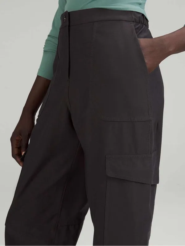 lululemon Light Utilitech Cargo Pocket High-Rise Pants Size 27 Graphite Grey - Image 2