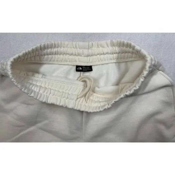 The North Face Women's Evolution Short White Dune Ivory Relaxed Fit Size Medium - Image 6